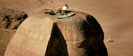 4. That time when Hayden Christensen had a picnic on top of its head during the shooting of Jumper on sphinx of giza